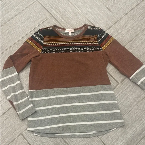 Colorful Patterned Long Sleeve Top - Picture 1 of 3